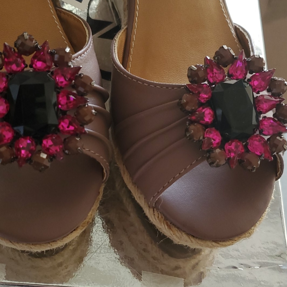Shoes - Picture 3 of 5